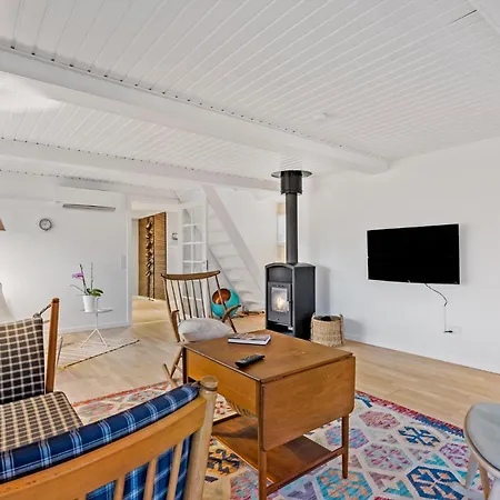 Awesome In With House Sea View Holiday home