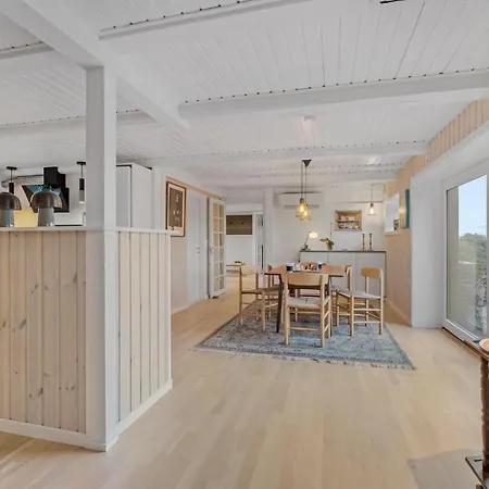 Awesome In With House Sea View Holiday home