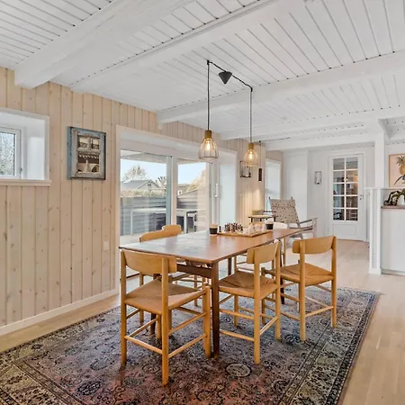 Awesome In With House Sea View Holiday home *