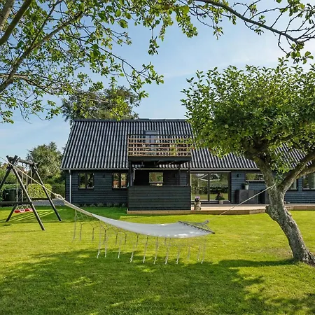 Awesome In With House Sea View