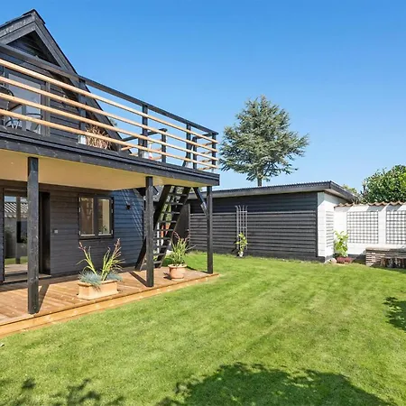Awesome In With House Sea View *